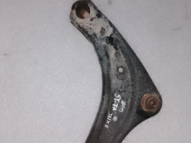 Brat bascula stanga fata Nissan Juke 1.5 Motorina 2013