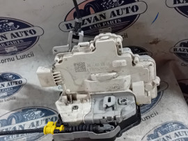 Broasca stanga spate Audi Q3 2013