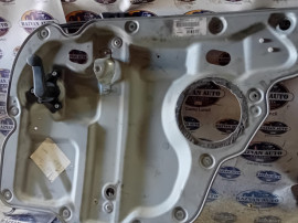 Macara geam dreapta fata Volkswagen Touran 2005