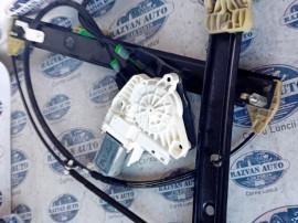 Macara geam stanga fata Audi A1 2012