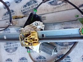 Macara geam stanga fata Audi Q5 2010