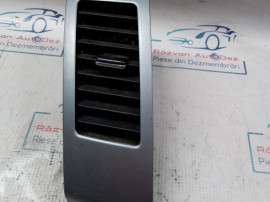 Grila ventilatie stanga Mitsubishi Outlander 2012