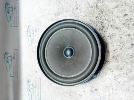 Boxa stanga fata Porsche Cayenne 2010