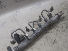 Rampa injectoare Skoda Superb 2 2012