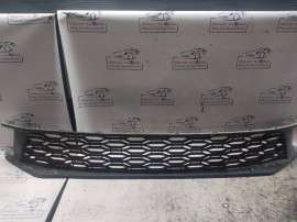 Grila bara fata Dacia Sandero 2 2018