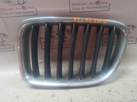 Grila centrala stanga BMW X1 2011