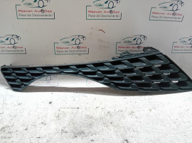 Grila proiector dreapta Nissan Juke 1.2 Benzina 2014