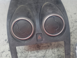 Grila ventilatie centrala Nissan Qashqai 2011