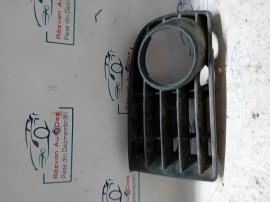 Grila proiector stanga Volkswagen Golf 5 2005