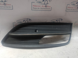 Grila proiector dreapta Audi A3 8V 2015