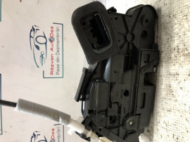 Broasca dreapta fata Volkswagen Passat B8 2015