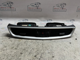 Grila ventilatie centrala Nissan Qashqai 1.6 Motorina 2016