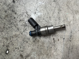 Injector Audi A3 8P 2.0 Benzina 2008