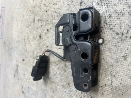 Broasca capota Volkswagen Touareg 2008