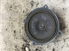 Boxa stanga fata Dacia Duster 2014