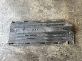 Scut lateral stanga Suzuki Vitara 2017