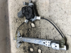 Macara geam stanga spate Nissan Qashqai 2012