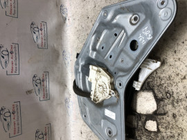 Macara geam dreapta spate Skoda Yeti 2012