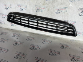 Grila bara fata Volkswagen Jetta 2012