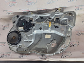 Macara geam dreapta spate Volkswagen Polo - Benzina 2001
