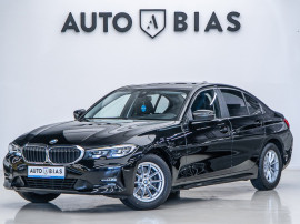 BMW Seria 3 318d Aut. Sport Line