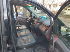 Minibus 8+1 locuri Mercedes-Benz Vito