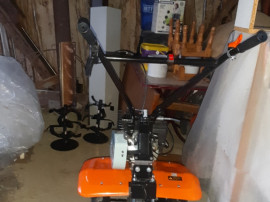 Motocultor 7cp.cu freza de pamînt