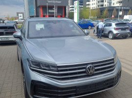 Volkswagen Touareg V6 TDI 4MOTION Elegance - 286CP / 590km