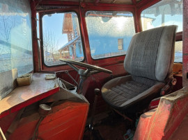 Tractor Universal 650