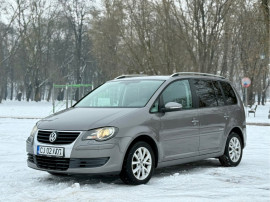 VW Touran 2.0TDI DSG Freestyle Clima Xenon Navi PDC 2010