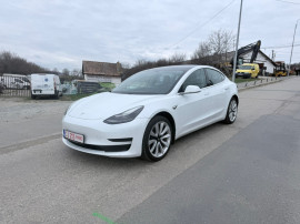 Tesla model 3 standard range plus