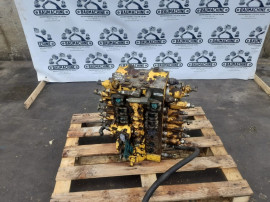 Distribuitor hidraulic Komatsu C4T51142 pentru excavator Komatsu PC210-7K