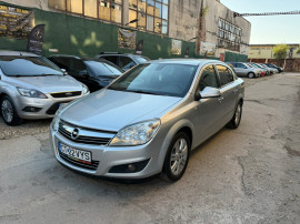 Opel Astra H Sedan 1.7 CDTI &bull; 110 CP &bull; 03.2011 &bull;Climatronic