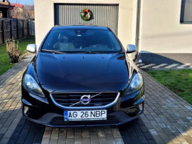 Volvo v40 D3 R-Desig Momentum