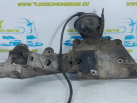 Suport accesorii 2.0 di-d BSY 03g903143e Mitsubishi Outlander 2 [2005