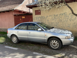 Audi A4, Limuzine, 1.6, benzina, 290 000 km + kit distrb. original