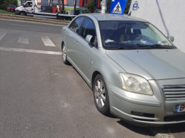 Toyota Avensis 1.8 benzina