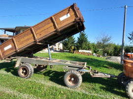 Remorcă agricolă basculabila pe 3 parti