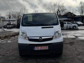 Opel Vivaro 6locuri+marfa / 2010/ Ac