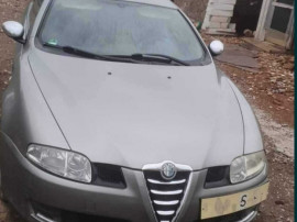 Dezmembrez Alfa Romeo gt 2.0 benzina
