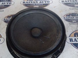 Boxa stanga spate Skoda Octavia 3