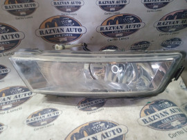 Proiectoare stanga Skoda RAPID 2015