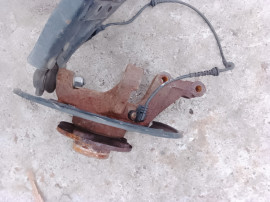 Fuzeta dreapta fata Dacia Duster 1.5 Motorina 2019