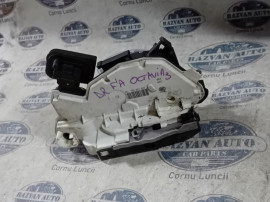 Broasca dreapta fata Skoda Octavia 3 2015