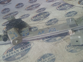 Macara geam dreapta fata Dacia Duster