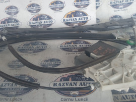 Macara geam stanga fata Volkswagen Golf 5 Plus 2008