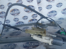 Macara geam stanga fata Renault Laguna 2008