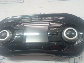 Panou comanda clima Nissan Juke 2011