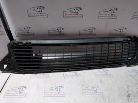 Grila bara fata Dacia Duster 2013