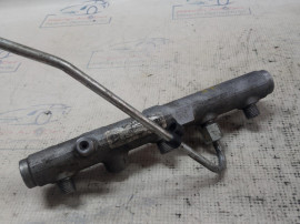 Rampă injectoare stanga Audi A4 B8 3.0 2011